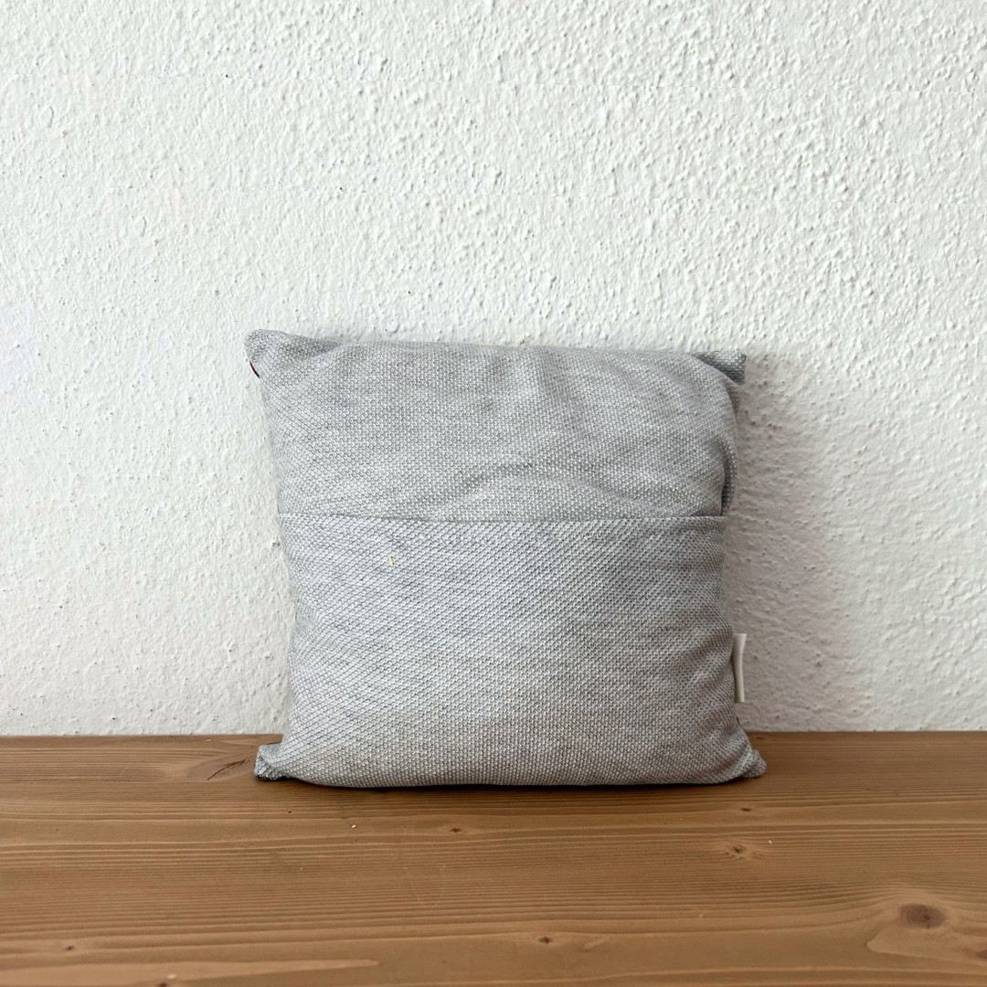 Cuscino di Cirmolo How to Hygge Like a Cat - immagine 2